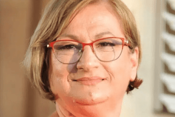 Laković odgovorila Muratoviću, on joj skrenuo pažnju na njene brojne pravopisne greške Laković odgovorila Muratoviću, on joj skrenuo pažnju na njene brojne pravopisne greške