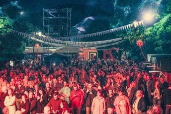 "Maj u hiljadu boja": Spektakularnim koncertima Stefanovskog i Urbana otvoren proljećni bazar na Cetinju (FOTO)