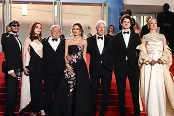 Kakav je novi Šrejderov film sa Umom Turman i Ričardom Girom: Kritika baš i nije oduševljena Kakav je novi Šrejderov film sa Umom Turman i Ričardom Girom: Kritika baš i nije oduševljena