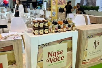 Pehar Novosadskog sajma: Crnogorska kompanija “Naše voće” šampion kvaliteta na najznačajnijoj smotri agrara u Evropi Pehar Novosadskog sajma: Crnogorska kompanija “Naše voće” šampion kvaliteta na najznačajnijoj smotri agrara u Evropi