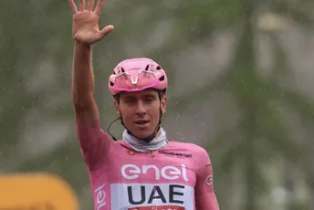 Giro d'Italia: Pogačar ide ka naslovu prvaka, a danas je bilo mnogo problema