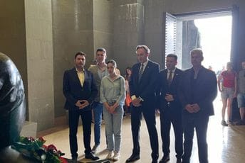 Njegošev mauzolej: Delegacija SDP položila cvijeće