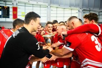Budvani predali trofej: Nakon drame u finišu, Lovćen je osvajač Kupa Crne Gore Budvani predali trofej: Nakon drame u finišu, Lovćen je osvajač Kupa Crne Gore