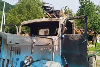 Uprava za šume: Kriminalne grupe zapalile vozilo korišteno u akcijama protiv bespravne aktivnosti u Jelovici
