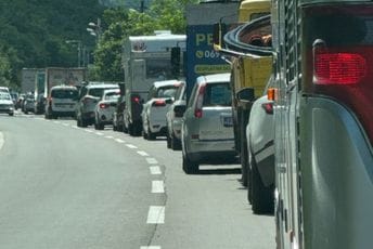 Saobraćajna nesreća u Lastvi Grbaljskoj, ogromne kolone na putu Budva – Tivat