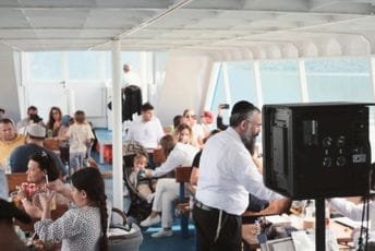 Iako smo spolja drugačiji, svima su nam isti korijeni: Vjerska zajednica Jevreja Crne Gore obilježila praznik Lag Baomer Iako smo spolja drugačiji, svima su nam isti korijeni: Vjerska zajednica Jevreja Crne Gore obilježila praznik Lag Baomer