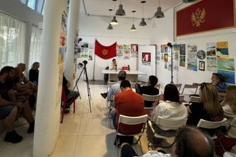 Vukotić: Tradicija koju imamo je velika i ne smijemo da je se odričemo, bez nje je nemoguće shvatiti ono što nas definiše Vukotić: Tradicija koju imamo je velika i ne smijemo da je se odričemo, bez nje je nemoguće shvatiti ono što nas definiše