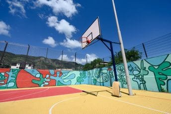 Oslikan mural prijateljstva dva pobratimska grada: „Pijanista“ povezao Kotor i turski Gaziantep Oslikan mural prijateljstva dva pobratimska grada: „Pijanista“ povezao Kotor i turski Gaziantep