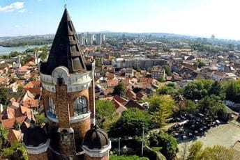 Zemun: Ginekolog zaražen malim boginjama dolazio na posao, sad se infekcija širi bolnicom Zemun: Ginekolog zaražen malim boginjama dolazio na posao, sad se infekcija širi bolnicom