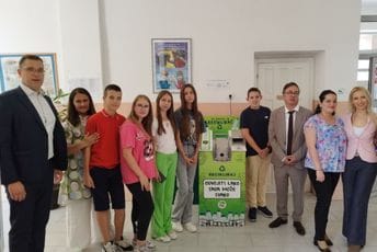 Osnovna škola “Milorad Musa Burzan” dobila pametnu kantu za otpad