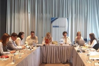 Neophodan snažan odgovor države: Misija OEBS-a sprovodi simulacijsku obuku o postupanju sudova u slučajevima uhođenja žena Neophodan snažan odgovor države: Misija OEBS-a sprovodi simulacijsku obuku o postupanju sudova u slučajevima uhođenja žena