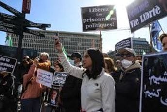 Iran: Novinarki 21 godina zatvora zbog zalaganja za prava žena Iran: Novinarki 21 godina zatvora zbog zalaganja za prava žena