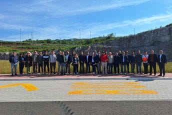 Predstavnici kompanija zainteresovanih za izvođenje radova obišli lokaciju dionice Mateševo–Andrijevica Predstavnici kompanija zainteresovanih za izvođenje radova obišli lokaciju dionice Mateševo–Andrijevica