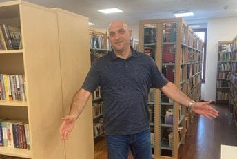 Abdić obišao NB "Radosav Ljumović": Vlage nema, instalacije su u redu, kanalizacija i vodovodne cijevi - odlični... Abdić obišao NB "Radosav Ljumović": Vlage nema, instalacije su u redu, kanalizacija i vodovodne cijevi - odlični...