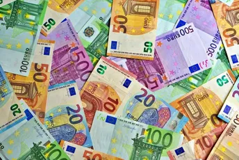 Uprava carina za pola godine naplatila skoro 600 miliona eura poreza, dva odsto više od planiranog