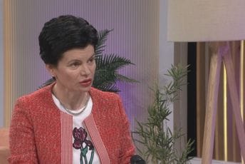 Brajović: Ako dozvolimo trend rasta korišćenja elektronskih cigareta kod mladih guramo djecu u bolest zavisnosti Brajović: Ako dozvolimo trend rasta korišćenja elektronskih cigareta kod mladih guramo djecu u bolest zavisnosti