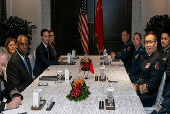 "Ukrstili rogove": Ministri odbrane Amerike i Kine sastali se u Singaputu