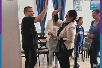 Ministarke posjetile Dom u Bijeloj: Maturantima i polumaturantima uručile poklone Ministarke posjetile Dom u Bijeloj: Maturantima i polumaturantima uručile poklone