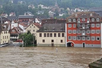 Velike poplave pogodile Njemačku: Stradao vatrogasac, hiljade ljudi pozvane na evakuaciju