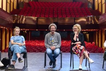 "Gdje smo nakon svega što se desilo posljednjih godina": Boris Liješević u CNP-u režira "D(r)ugove" "Gdje smo nakon svega što se desilo posljednjih godina": Boris Liješević u CNP-u režira "D(r)ugove"