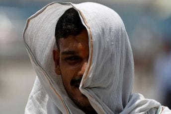 Tropski talas za tri dana usmrtio više od 50 osoba u Indiji Tropski talas za tri dana usmrtio više od 50 osoba u Indiji