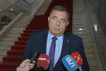 Dodik: Dejtonski sporazum ne zabranjuje otcjepljenje Republike Srpske