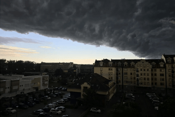 (VIDEO) Snažno olujno nevrijeme protutnjalo Vojvodinom