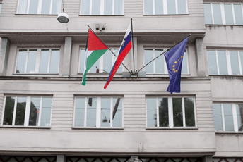 Na predlog stranke Janeza Janše: Slovenija odgodila glasanje o priznanju Palestine