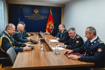 Krapović i Lazarević sa Glavašom: Odlična odbrambena saradnja Slovenije i Crne Gore Krapović i Lazarević sa Glavašom: Odlična odbrambena saradnja Slovenije i Crne Gore