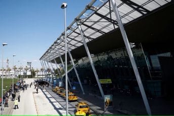 U Albaniji 16 policajaca pod istragom zbog omogućavanja ilegalnog prelaska granice U Albaniji 16 policajaca pod istragom zbog omogućavanja ilegalnog prelaska granice