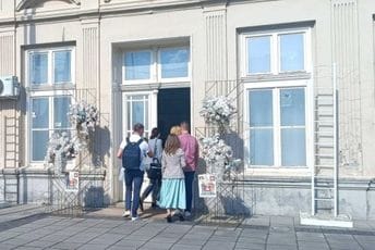 Niš: Opozicija ušla u GIK i kažu da neće izaći dok im se ne da na uvid sav izborni materijal Niš: Opozicija ušla u GIK i kažu da neće izaći dok im se ne da na uvid sav izborni materijal