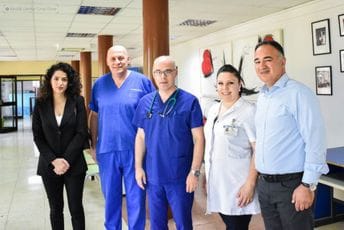 Kliničkom centru Crne Gore donirana sonda za ultrazvučni aparat, televizor, usisivač, klima... Kliničkom centru Crne Gore donirana sonda za ultrazvučni aparat, televizor, usisivač, klima...