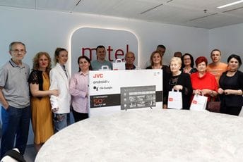 Završena nagradna igra Mtela i Pobjede “Vrijeme je za penzionere”: Podijeljene sve nagrade Završena nagradna igra Mtela i Pobjede “Vrijeme je za penzionere”: Podijeljene sve nagrade