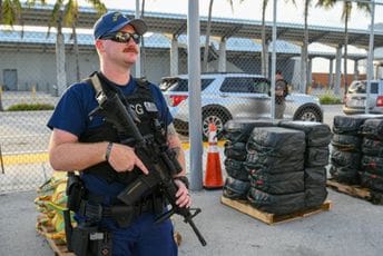 (FOTO) Na Floridi zaplijenjen kokain vrijedan 63 miliona dolara (FOTO) Na Floridi zaplijenjen kokain vrijedan 63 miliona dolara