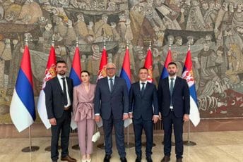 NSD Budva na "Svesrpskom saboru": Porfirije potvrdio naša vjerovanja da smo ujedinjeni jači (FOTO) NSD Budva na "Svesrpskom saboru": Porfirije potvrdio naša vjerovanja da smo ujedinjeni jači (FOTO)