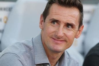 Miroslav Klose potpisao dvogodišnji ugovor, vodiće Nirnberg Miroslav Klose potpisao dvogodišnji ugovor, vodiće Nirnberg