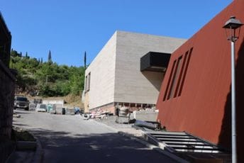 (VIDEO) Ivanović: Ovo nije ničija kuća, nego moja (VIDEO) Ivanović: Ovo nije ničija kuća, nego moja