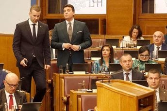 Izmjene Zakona o državljanstvu ključni motiv za smjenu Milovića, ali i uslov za opstanak Spajića Izmjene Zakona o državljanstvu ključni motiv za smjenu Milovića, ali i uslov za opstanak Spajića