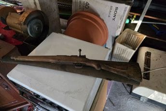 Nakon požara na kući: Policija kod Kotoranke pronašla pištolj i pušku Nakon požara na kući: Policija kod Kotoranke pronašla pištolj i pušku