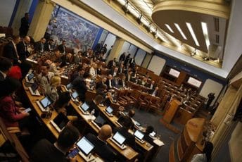 Sjutra u podne Osma sjednica Skupštine, nakon toga nastavak Šeste Sjutra u podne Osma sjednica Skupštine, nakon toga nastavak Šeste