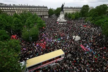 Strahuju da će desnica doći na vlast: Na protestima u Francuskoj više od 250 hiljada ljudi
