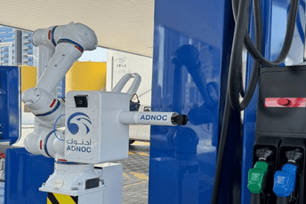 Pumpa bez radnika: Gorivo će u Emiratima uskoro točiti robot