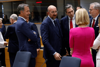 Lideri EU bez dogovora o kandidatima za najvažnije funkcije u Uniji Lideri EU bez dogovora o kandidatima za najvažnije funkcije u Uniji