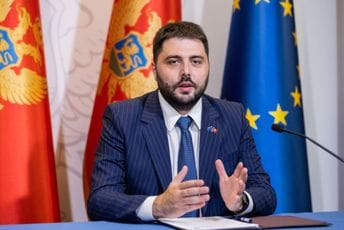 Martinović: Više od 2,2 miliona eura podrške za projekte u Opštini Žabljak Martinović: Više od 2,2 miliona eura podrške za projekte u Opštini Žabljak