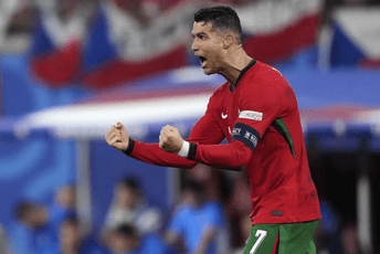 Niko kao oni: Ronaldo i Pepe postavili rekorde na utakmici sa Češkom Niko kao oni: Ronaldo i Pepe postavili rekorde na utakmici sa Češkom