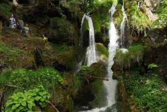 Euromost: Zbog nezakonite eksploatacije kamena ugoržen vodopad Skakala na rijeci Lještanici Euromost: Zbog nezakonite eksploatacije kamena ugoržen vodopad Skakala na rijeci Lještanici