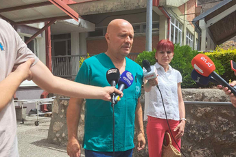 (VIDEO) Milošević: Više osoba transportovano u KCCG, jednom pacijentu se bore za život, Roganović stigao u bolnicu bez znakova života