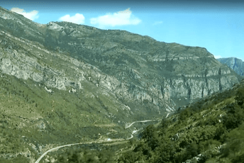 Voz kao turistička atrakcija Crne Gore (VIDEO) Voz kao turistička atrakcija Crne Gore (VIDEO)