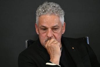 Bađo prošao kroz horor: Lopovi ga tukli pištoljem, zaključali ga sa porodicom u sobu, opljačkali mu kuću... Bađo prošao kroz horor: Lopovi ga tukli pištoljem, zaključali ga sa porodicom u sobu, opljačkali mu kuću...