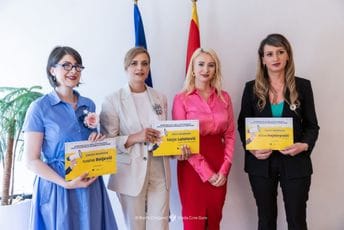 Najbolje novinarske priče o evropskoj integraciji Crne Gore napisale Lalatović, Boljević i Hajdarpašić Najbolje novinarske priče o evropskoj integraciji Crne Gore napisale Lalatović, Boljević i Hajdarpašić